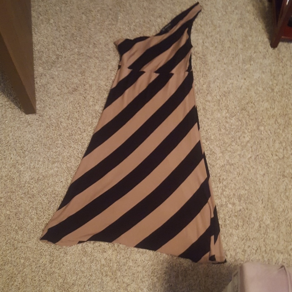 INC one shoulder jersey dress black/tan stripped
